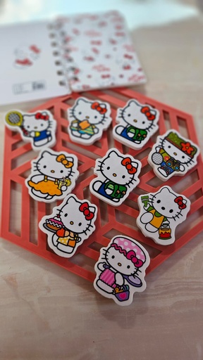 BORRADORES HELLO KITTY